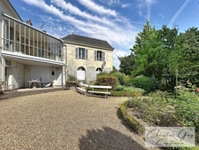 Propriété de Charme à vendre en bord du Loir- 5 Chambres-2000 m² de terrain (72340) LA CHARTRE SUR LE LOIR