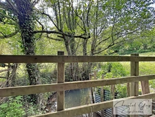 (72) A vendre – Terrain et habitations de loisirs sur environ 1 hectare – Proche de Montval-sur-Loir