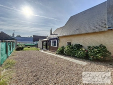 MONTVAL SUR LOIR (72500) town center, single-story house for sale, T4 with garage on a plot of 315 m²