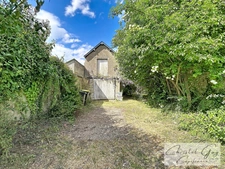 Sarthe department (72), for sale near Montval-sur-Loir train station, 5-bedroom bourgeois house on 600 m² of land
