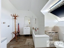 Grande maison familiale à vendre DPE B – 242 m², 8 chambres, terrain de 3 589 m² à 30 min du Mans (72)
