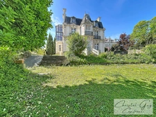 Maison de Maître, coeur de ville MONTVAL-SUR-LOIR (72), 6 chambres, terrain 2090 m²