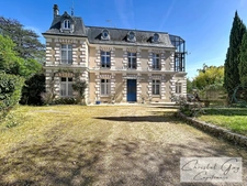 Maison de Maître, coeur de ville MONTVAL-SUR-LOIR (72), 6 chambres, terrain 2090 m²