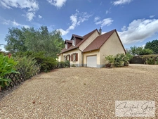 Maison traditionnelle 144 m² à vendre à Écommoy (72) – 4600 m², vie de plain-pied, dépendances, proche gare et commerces