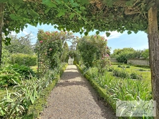 Propriété de Charme à vendre en bord du Loir- 5 Chambres-2000 m² de terrain (72340) LA CHARTRE SUR LE LOIR