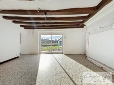 A vendre Vaas (72500), 10 minutes de Montval sur Loir, entre Tours et Le Mans – En campagne, ensemble immobilier comprenant un vaste entrepôt et une maison d'habitation
