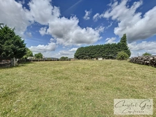 Maison traditionnelle 144 m² à vendre à Écommoy (72) – 4600 m², vie de plain-pied, dépendances, proche gare et commerces