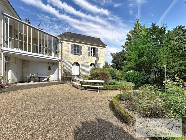 Propriété de Charme à vendre en bord du Loir- 5 Chambres-2000 m² de terrain (72340) LA CHARTRE SUR LE LOIR