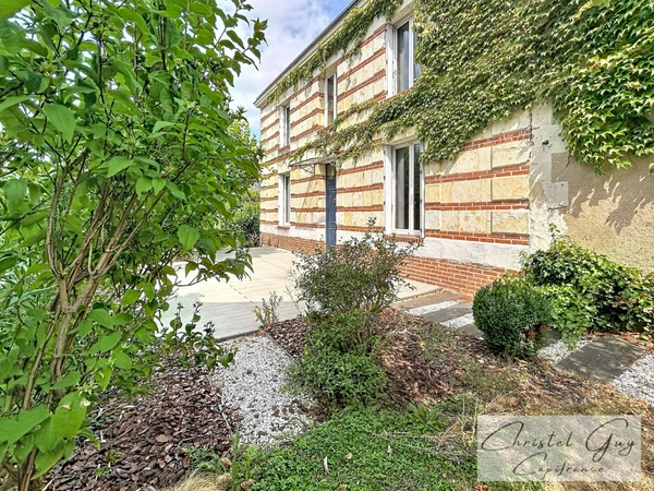 PONCE SUR LE LOIR (72340) Maison de caractère à vendre, 4 chambres, garage, terrain 335m²