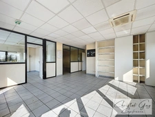 Local/bureau/Entrepôt à vendre SAINT PATERNE RACAN (37), 30 minutes de Tours