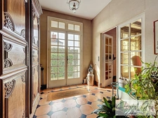 Elegant townhouse for sale, 12 rooms, 7 bedrooms, town centre Montval sur Loir (72500) 