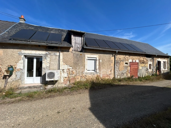 Maison de campagne à rénover 3 pièces SAINT PIERRE DE CHEVILLE (72) à 10 minutes de MONTVAL SUR LOIR