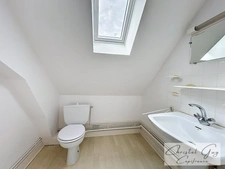 MONTVAL SUR LOIR (72500)centre ville, maison plain-pied à vendre T4 avec garage sur parcelle de 315 m²