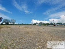 À vendre – Grand site logistique avec entrepôts, bureaux et stockage extérieur – Montval-sur-Loir (72)