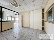 Local/bureau/Entrepôt à vendre SAINT PATERNE RACAN (37), 30 minutes de Tours