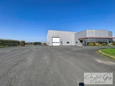 Local/bureau/Entrepôt à vendre SAINT PATERNE RACAN (37), 30 minutes de Tours