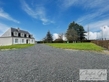 LUCEAU (72500) Maison traditionnelle 6 pièces, sans travaux, sous-sol complet et 2 150 m² de terrain, à 5 minutes de Montval-sur-Loir