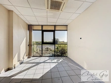 Local/bureau/Entrepôt à vendre SAINT PATERNE RACAN (37), 30 minutes de Tours