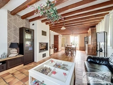 Maison traditionnelle 144 m² à vendre à Écommoy (72) – 4600 m², vie de plain-pied, dépendances, proche gare et commerces