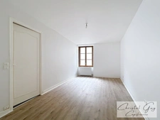 MONTVAL SUR LOIR (72500) town center, single-story house for sale, T4 with garage on a plot of 315 m²