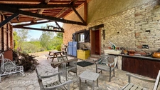 EXCEPTIONAL PROPERTY IN THE HEART OF THE COUNTRYSIDE – 292 m² – 2 HECTARES – COTTAGE – SWIMMING POOL – ABSOLUTE PEACE AND QUIET near CARAMAN (31)