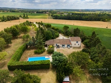 Propriete à vendre 6 pièces proche de REVEL (31)