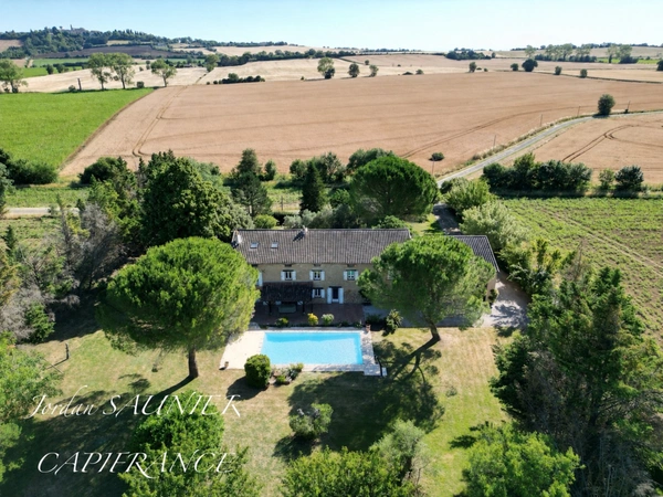 Propriete Lauragaise à vendre 9 pièces proche de CARAMAN (31)