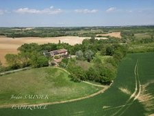 EXCEPTIONAL PROPERTY IN THE HEART OF THE COUNTRYSIDE – 292 m² – 2 HECTARES – COTTAGE – SWIMMING POOL – ABSOLUTE PEACE AND QUIET near CARAMAN (31)