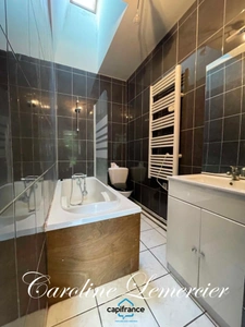 Maison à vendre  5 pièces VOUVRAY SUR HUISNE  (72)Fermette en campagne 100 m² habitables, 3 chambres, terrain 6000 m², cavité souterraine 