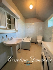 Dpt Sarthe (72), à vendre proche de Connerré FERMETTE en campagne 294 m² habitables  , 6 chambres , terrain de 1500 M²