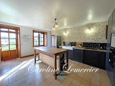 Dpt Sarthe (72), à vendre proche de Connerré FERMETTE en campagne 294 m² habitables  , 6 chambres , terrain de 1500 M²