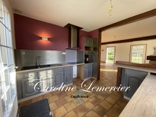 Maison à vendre 5 pièces proche de CONNERRE (72)La Chapelle saint remy, Maison sur sous-sol total 90 m² habitables  avec un très beau terrain de 2500 m² paysagé