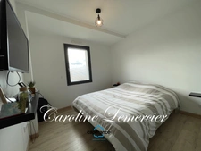 Maison à vendre 4 pièces  (72)Maison contemporaine à toit plat 98 m² habitables, 3 chambres, terrain de 700 m², piscine chauffée 