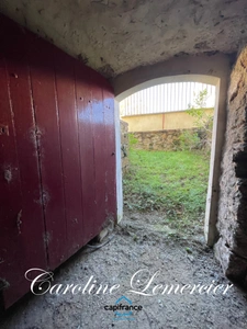 House for sale AXE CONNERRE /LA FERTE BERNARD (72)Mansion 245 m² living space, outbuildings, swimming pool, land 1550 m² 