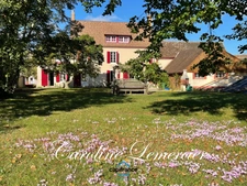 House for sale AXE CONNERRE /LA FERTE BERNARD (72)Mansion 245 m² living space, outbuildings, swimming pool, land 1550 m² 