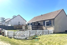 Dpt Sarthe (72), à vendre proche de CONNERRE maison SUR SOUS SOL TOTAL, 3 chambres , terrain de 980 m² 