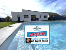 Maison à vendre 4 pièces  (72)Maison contemporaine à toit plat 98 m² habitables, 3 chambres, terrain de 700 m², piscine chauffée 