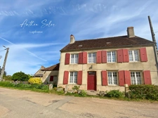 15 minutes from Corbigny - Property complex to renovate on 4,000 m² of land