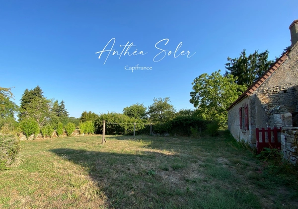 Ancien corps de ferme du XVIIIᵉ – 130 m², dépendances et plus de 4 000 m² de terrain