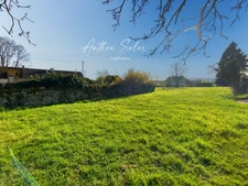 15 minutes from Corbigny - Property complex to renovate on 4,000 m² of land