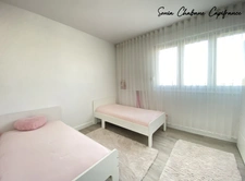 Bron, Appartement T4 85m², entièrement rénové en 2024, quartier Gérard-Philippe / Ferdinand-Buisson