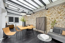 Ternes - Maillot, 3-room workshop-style apartment with terrace not overlooked