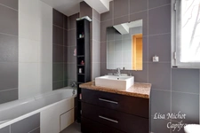 Neuilly-sur-Seine, Appartement 5 pièces en très bon état au sein d'une résidence de standing et ravalée