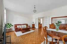 Neuilly - Bel appartement familial traversant avec box et cave – Sectorisation Lycée Pasteur