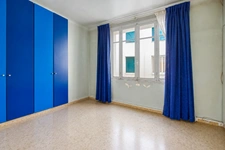Paris 16th arrondissement, Auteuil area, 6-room apartment close to amenities