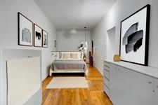 Ternes - Maillot, 3-room workshop-style apartment with terrace not overlooked