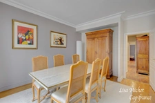 Saint-James, Appartement 4 pièces entièrement rénové au sein d'une résidence de standing