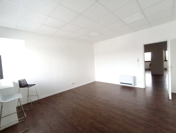 Local/bureau à louer FONTENAY LE VICOMTE (91)