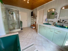 Immeuble mixte à vendre au coeur de BOURBONNE LES BAINS (52)
