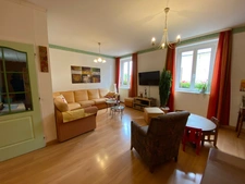 Immeuble mixte à vendre au coeur de BOURBONNE LES BAINS (52)